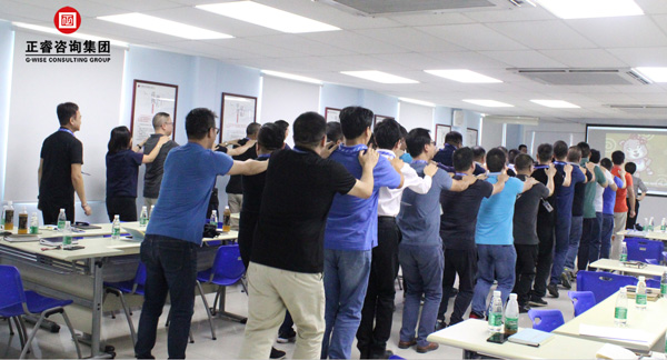 热烈祝贺德永佳（股票代码HK00321）携手gzkaili2商学院成功举办【企业操盘手高级研修班】系列课程