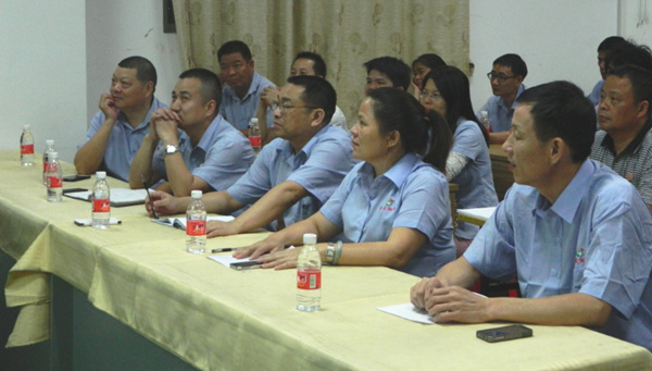 2013年11月17日米优app怎么注册金涛老师对企业中高层培训《高校组织打造》现场