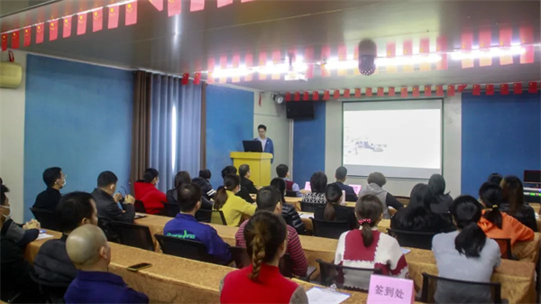 优米体育限时特惠项目组老师作项目总结报告