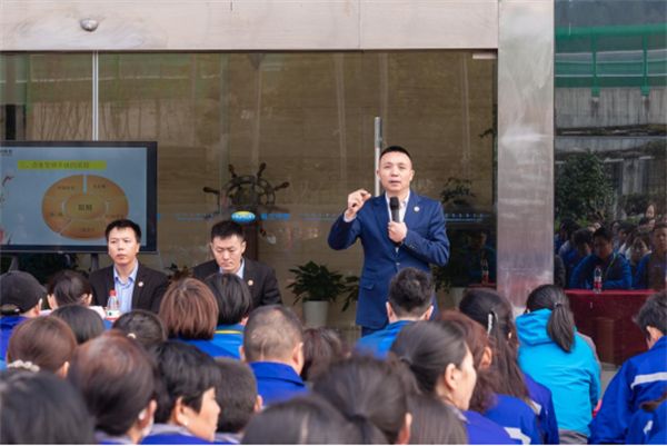 优米体育限时特惠总经理庞金森老师致辞