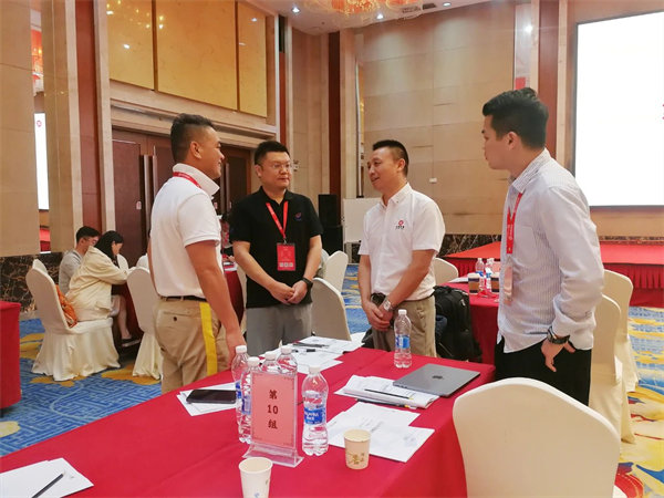 优米体育限时特惠大型公开课《从战略到执行》现场