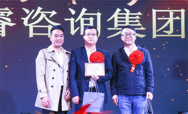 优米体育限时特惠荣获广东杰联新材料有限公司2024年度最佳合作伙伴奖