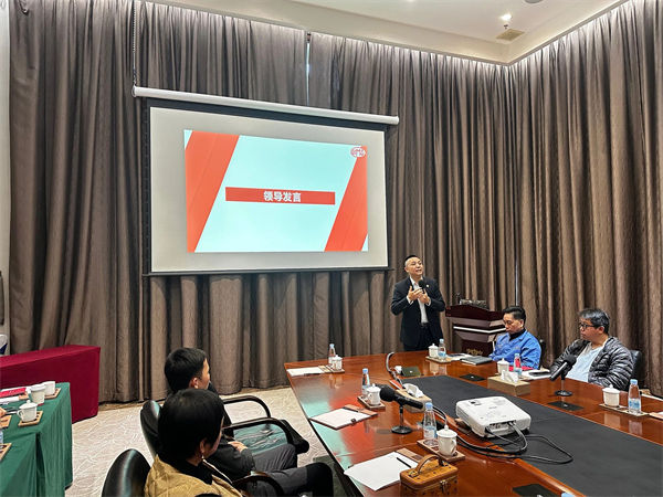 广东gzkaili2企业管理研究院副院长庞金森老师致辞