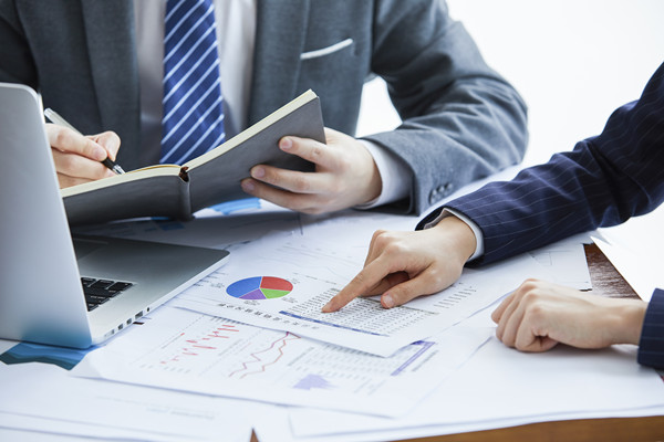 传统绩效评估漏洞百出，绩效咨询如何重塑公正流程？