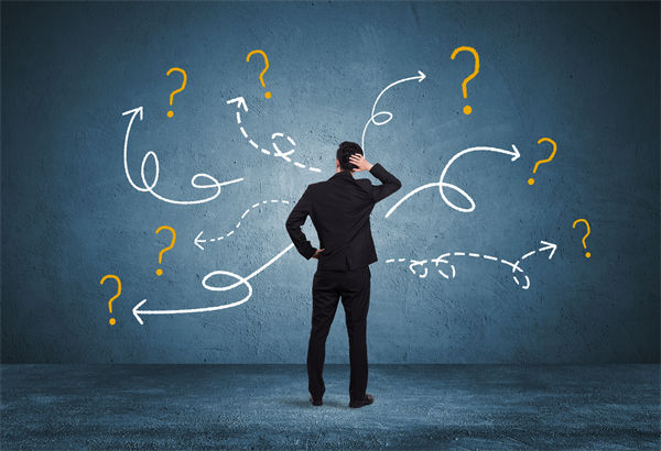 29岁男演员退圈回老家赶集摆摊，人力资源怎么看？