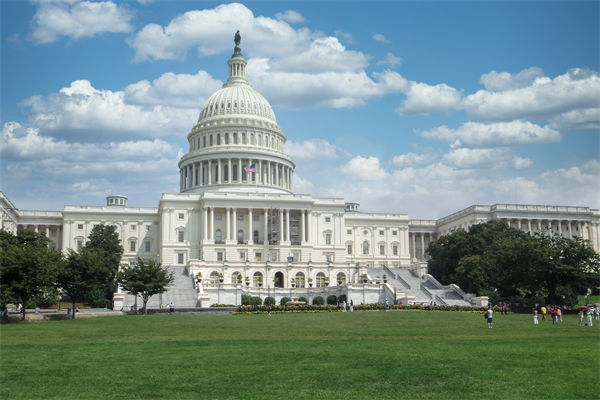 战略角度分析：特斯拉利润暴跌71%，马斯克叹了口气