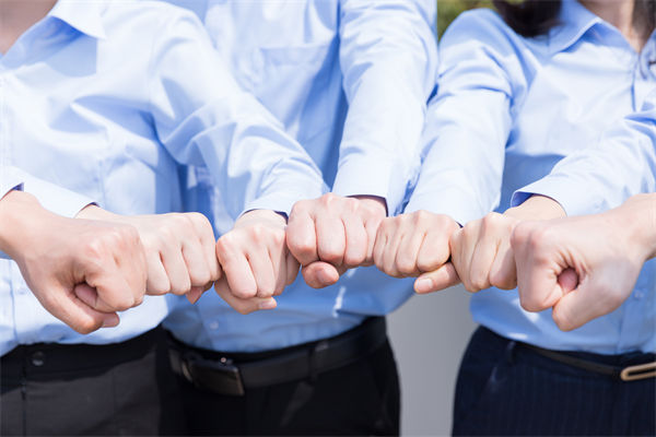 企业文化陈旧僵化，阻碍发展，如何注入新活力实现转型？