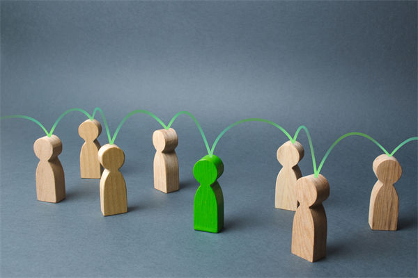 战略执行层层衰减，集团管控如何确保目标精准落地？