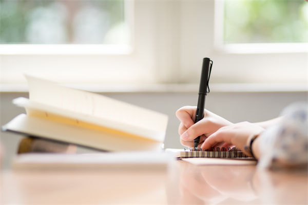 文化管理考核失效，员工参与度低，如何重塑激励机制？