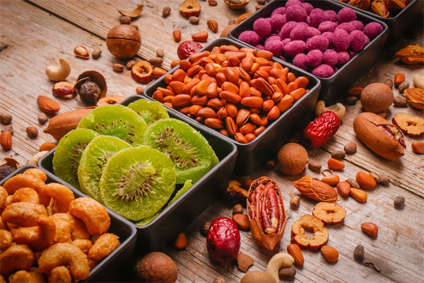 品牌营销分析：第一批开零食店的人，赚够千万离场了