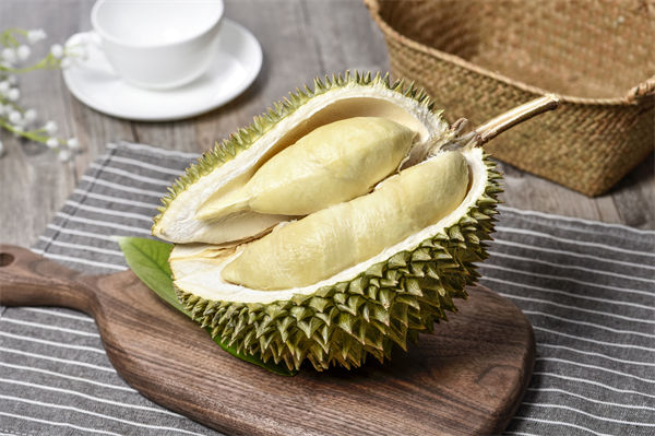 榴莲价格暴跌50%，有人买了50箱，预算管理怎么看？