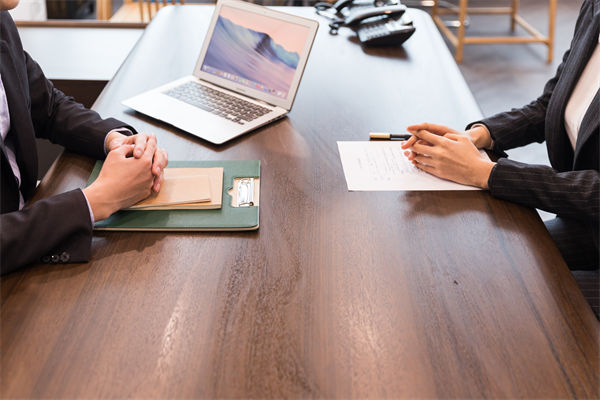 绩效沟通障碍重重，怎样搭建顺畅沟通机制助力考核？