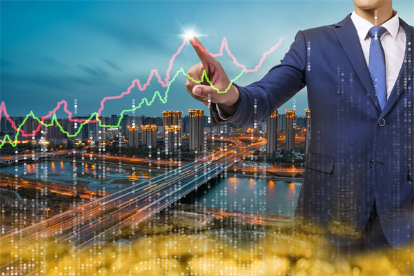 市场瞬息万变，企业战略该如何灵活调整以抢占先机？