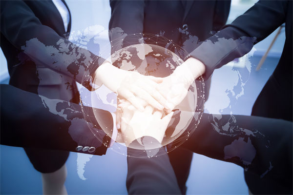 组织变革中，文化重塑如何激活团队韧性与创新力？