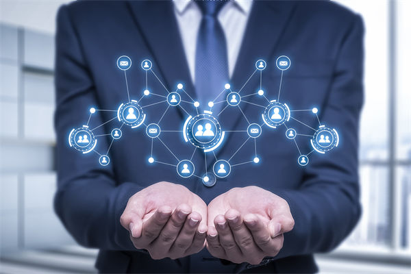 跨区域扩张时，集团管控如何防止管理效能稀释？