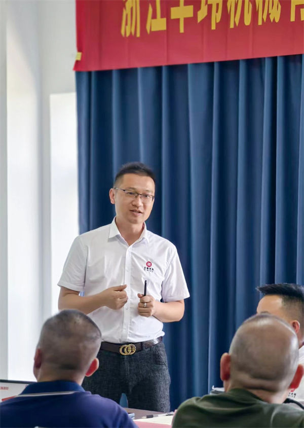 优米体育限时特惠运营总监杜章胜老师致辞