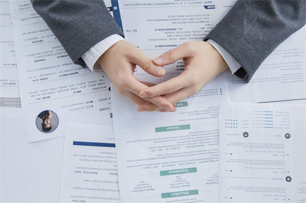 招聘流程看似高效规范，招来的人却总是与需求错位？