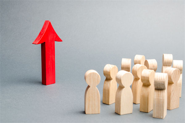 调薪机制长期滞后市场，企业怎样避免人才隐性流失？