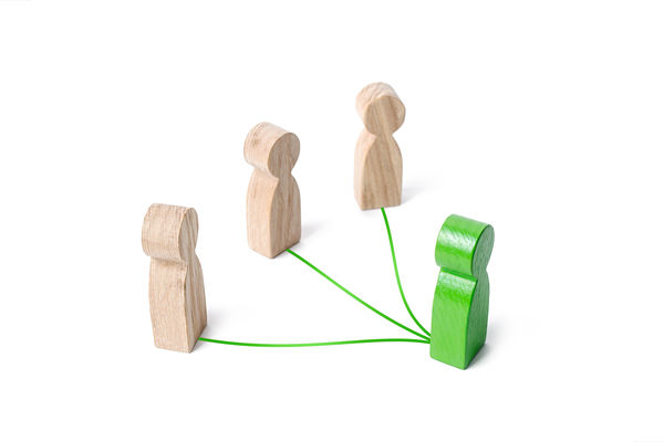 母子公司权责划分明确，资源协同效率为何仍不理想？