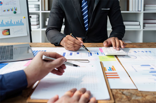 效能提升乏力，数智化咨询怎样协助找到破局支点？