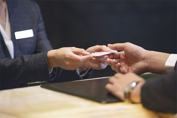 三亚7199元一晚的酒店虫子成群，精益生产怎么看？