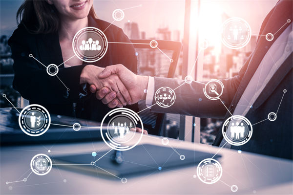 高铁无座票与二等座同价引热议，人力资源怎么看？