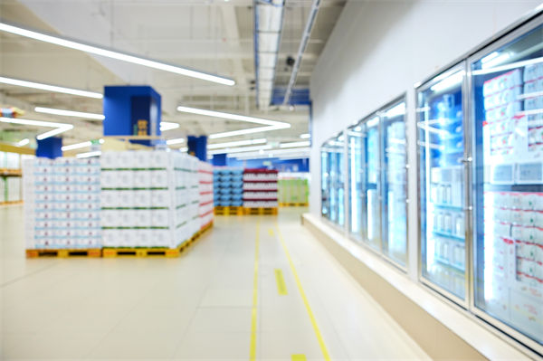 知名超市半年关了227家店，关联企业营销怎么看？