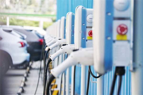 每5辆电动汽车就有2个充电桩，精益生产管理怎么看？