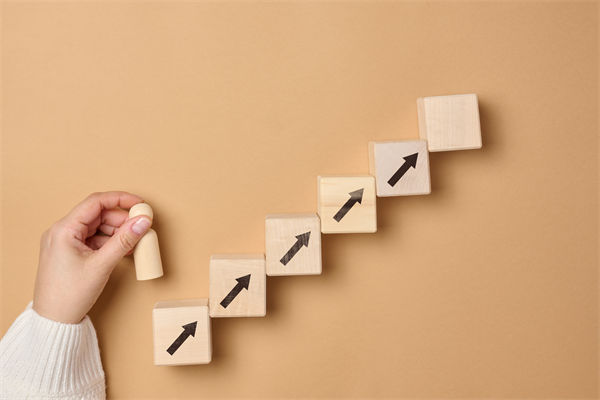 战略目标层层分解后，部门协同为何反成内耗根源？